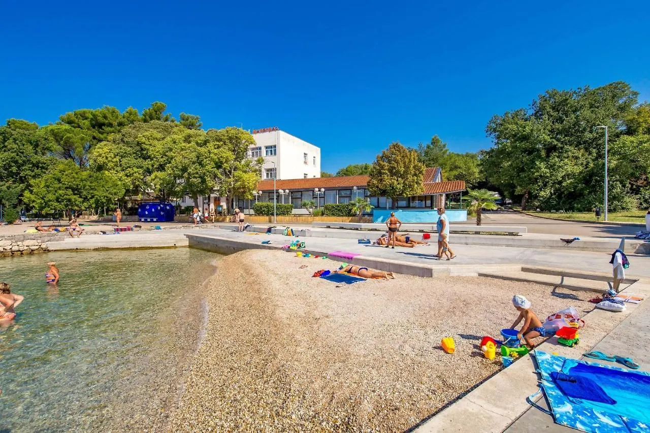 Apartments By The Sea Malinska, Krk - 19264 Malinska